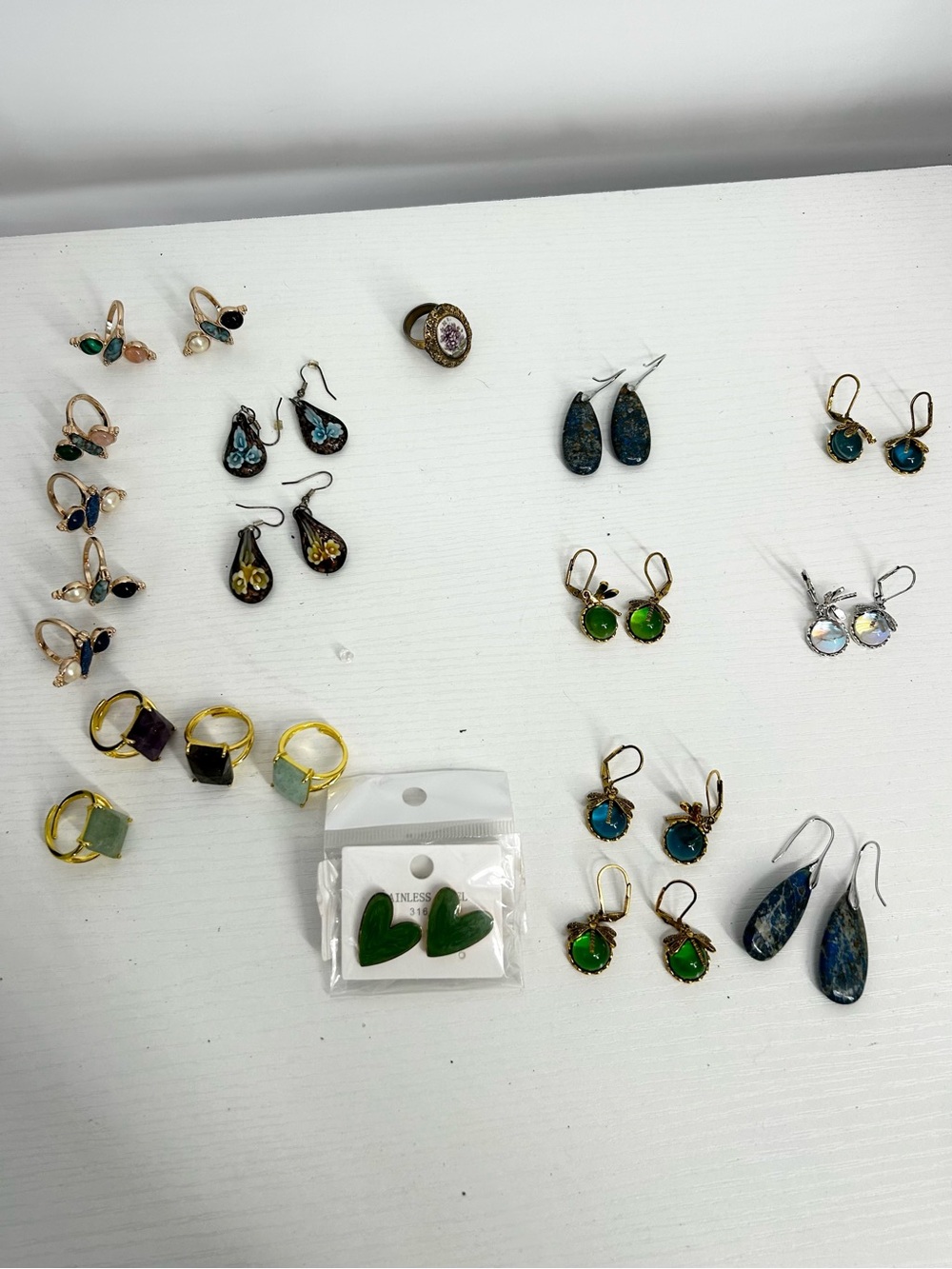 21 Lot of Fashion Jewelry- Mostly New